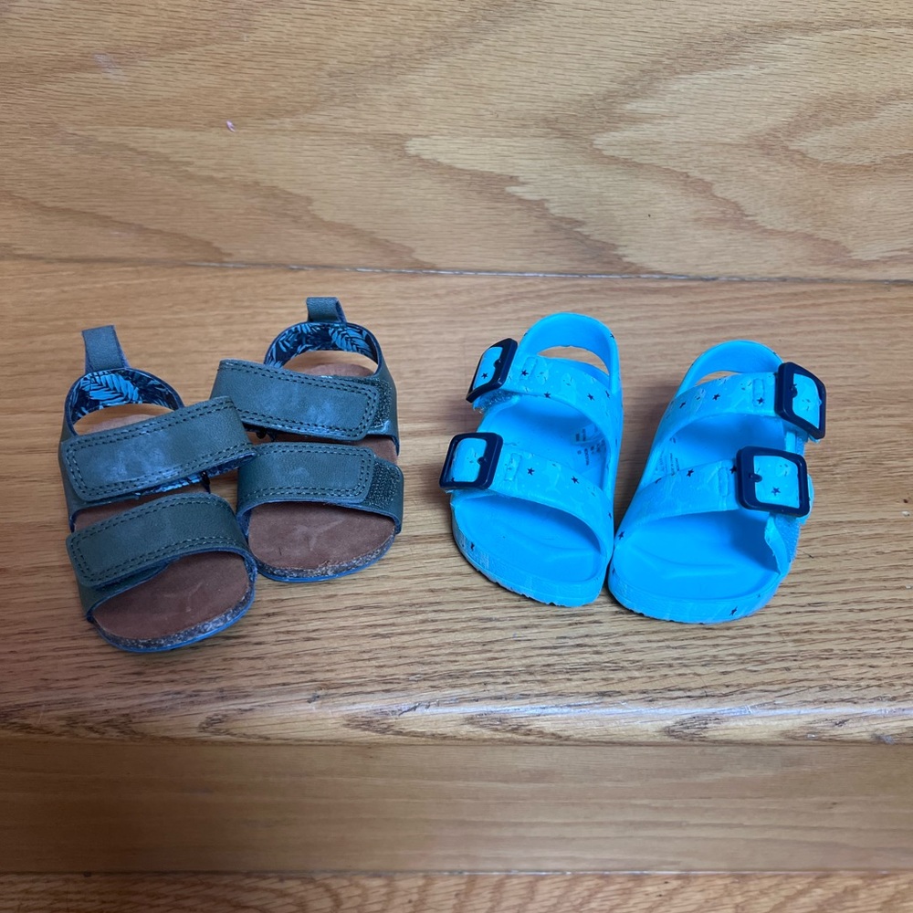 BABY SANDALS size 2
